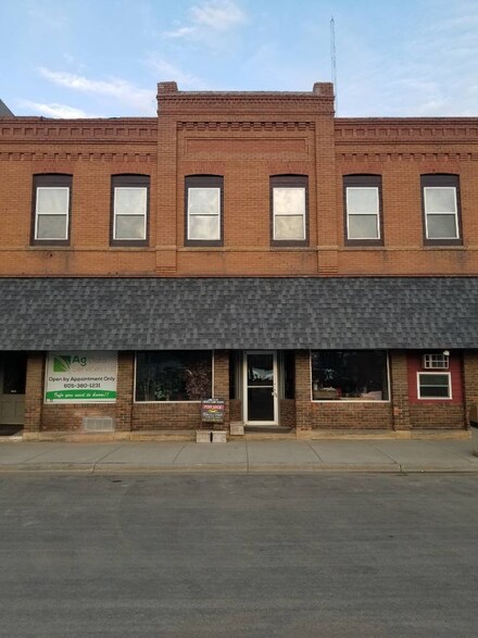 25 N Main St, Garden City, SD 57236