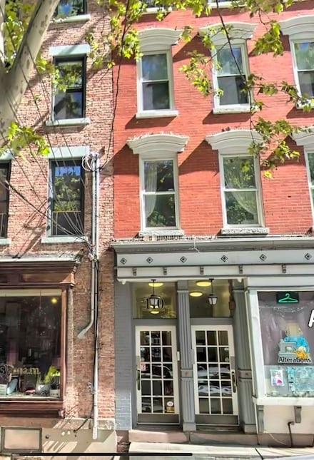 110 Morris St Unit 2F, Jersey City, NJ 07302