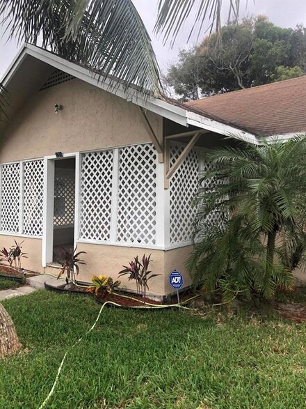 3201 Pinewood Ave, West Palm Beach, FL 33407
