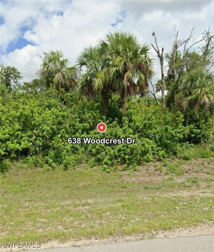 638 Woodcrest Dr, Lehigh Acres, FL 33972