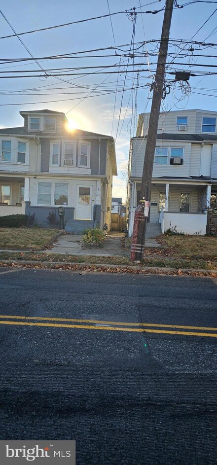 1547 Chambers St, Trenton, NJ 08610