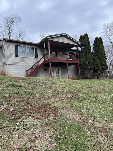 2071 Shoestring Ridge Rd, Gallipolis, OH 45631