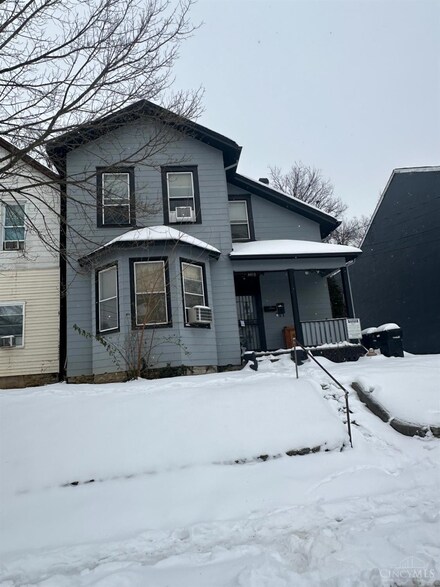 4215 Kirby Ave, Cincinnati, OH 45223