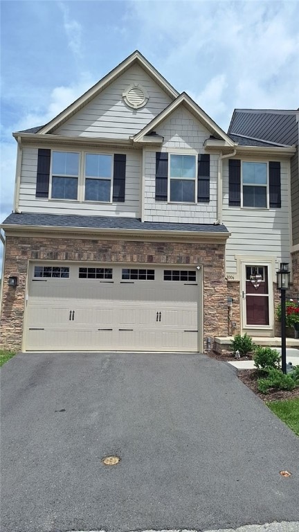 3006 Kapalua Ln, Jeannette, PA 15644