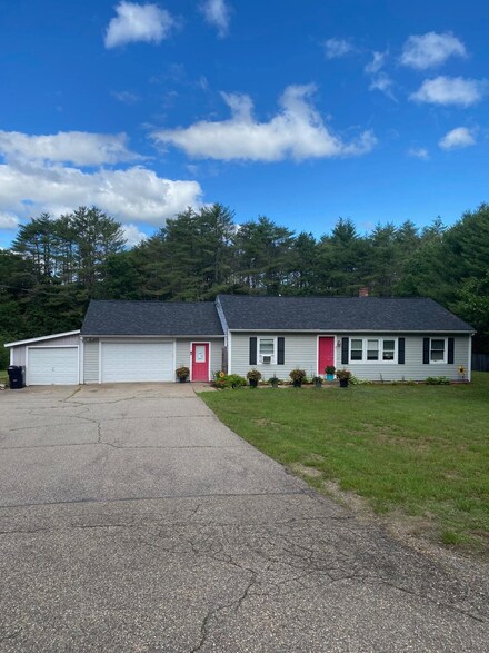 427 Concord Rd, Northfield, NH 03276