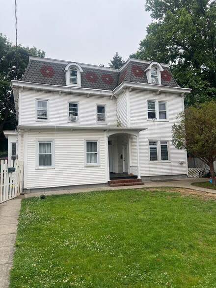 163 Bement Ave, Staten Island, NY 10310