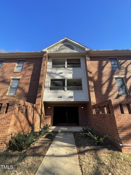 3510 Ivy Commons Dr Unit 201, Raleigh, NC 27606