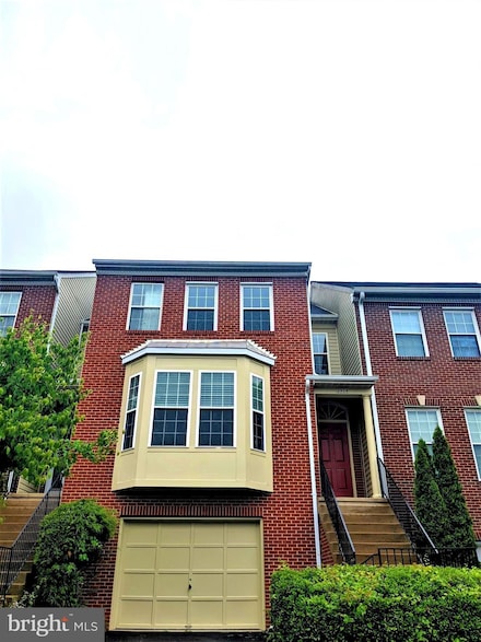 2909 Mainstone Dr, Fairfax, VA 22031