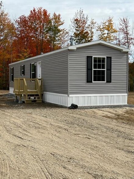 39 Rego Dr, Buxton, ME 04093