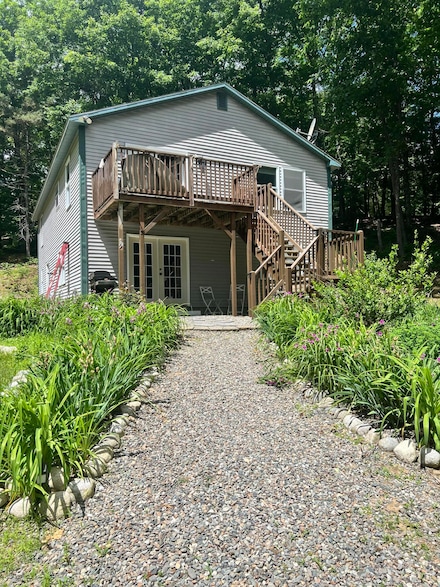 39 Fairbanks Rd, Manchester, ME 04351