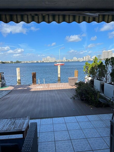 2781 NE 165th Terrace Unit 22, North Miami Beach, FL 33160