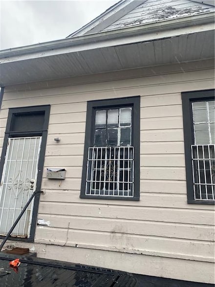 2316 Harmony St, New Orleans, LA 70115