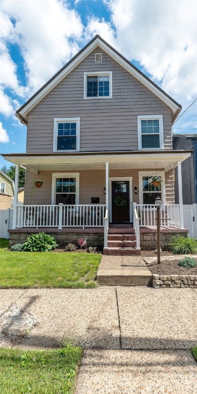 1004 11th St, New Brighton, PA 15066
