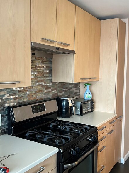 9060 Palisade Ave Unit 307, North Bergen, NJ 07047