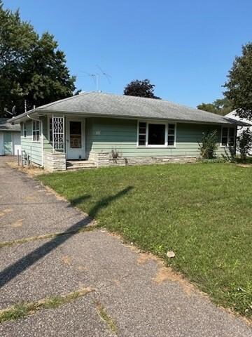 32 7th St NW, Forest Lake, MN 55025