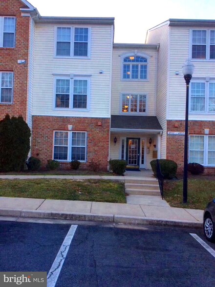 4945 Marchwood Ct, Perry Hall, MD 21128