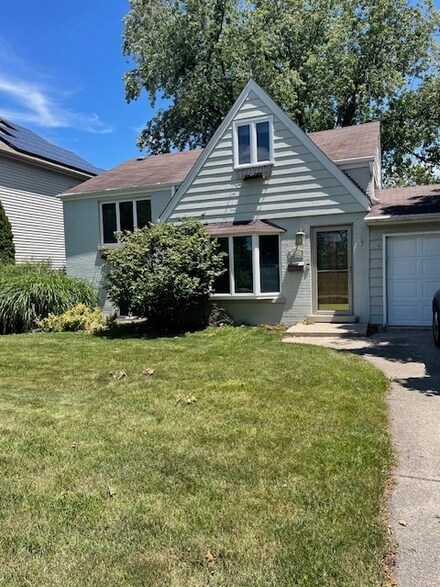 435 S West Ave, Elmhurst, IL 60126