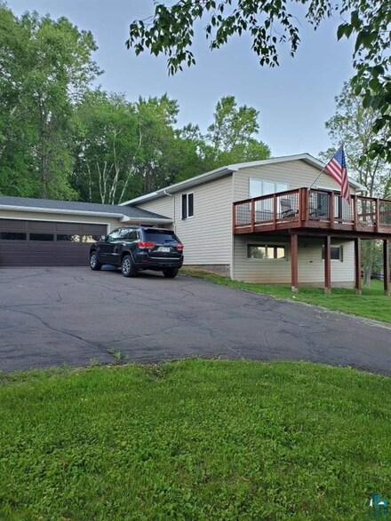 5301 Columbia St, Duluth, MN 55807