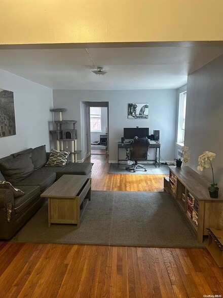 64-35 Yellowstone Blvd Unit 2, Forest Hills, NY 11375