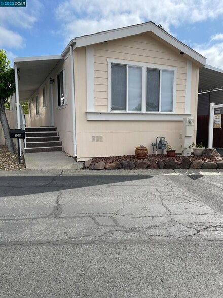 128 Laila Ln, Concord, CA 94518