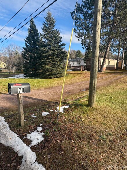 70 Midway Dr, Negaunee, MI 49866