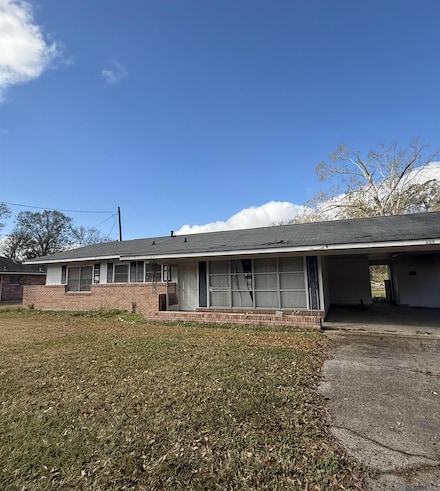 339 Day Dr, Baker, LA 70714