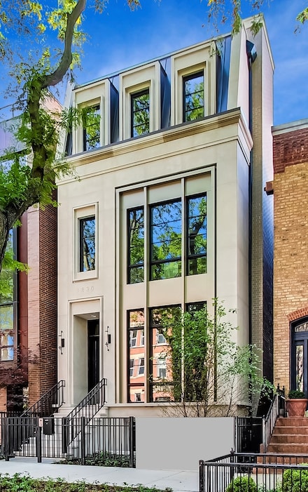 1867 N Fremont St, Chicago, IL 60614