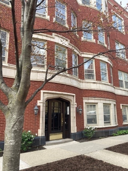 725 Erie St Unit 1D, Oak Park, IL 60302