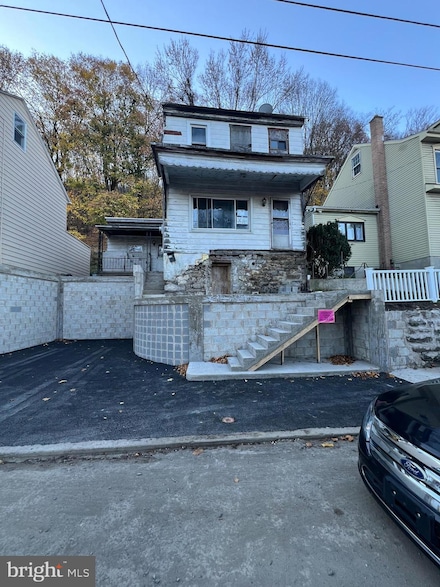328 W Savory St, Pottsville, PA 17901