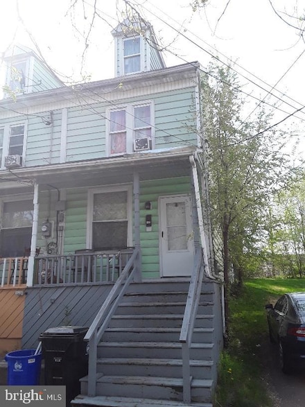 1429 Zarker St, Harrisburg, PA 17104