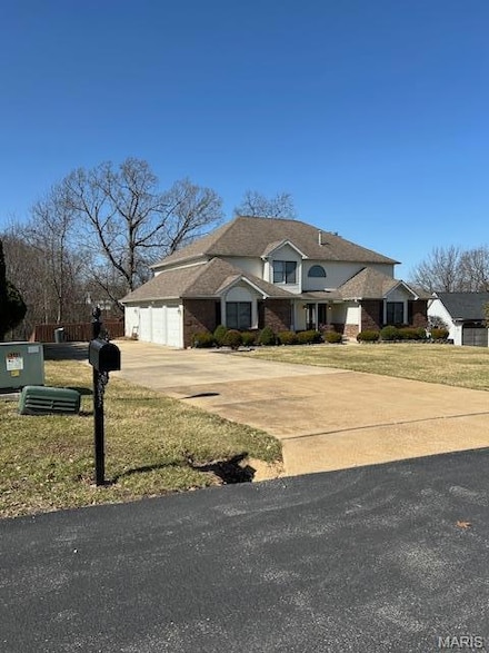 2409 Oakmont Ct, High Ridge, MO 63049