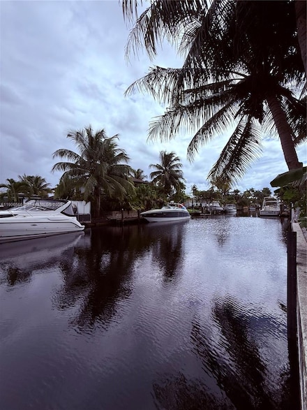 2524 Key Largo Ln, Fort Lauderdale, FL 33312