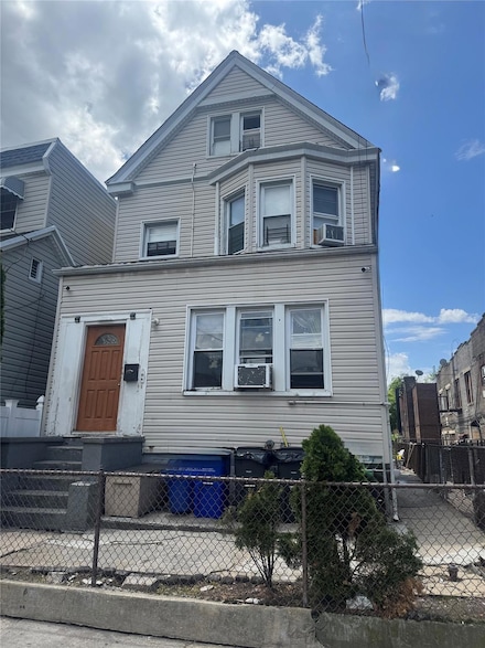 710 E 223rd St, Bronx, NY 10466