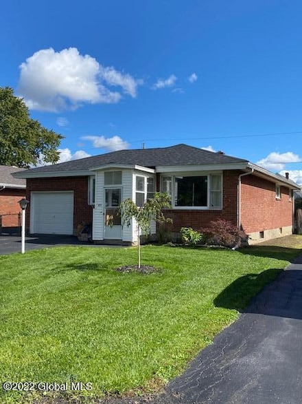 67 Rose Ct, Albany, NY 12209