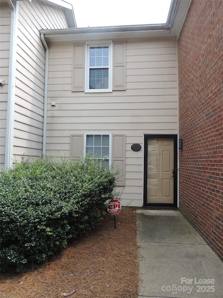 9252 Kings Canyon Dr, Charlotte, NC 28210