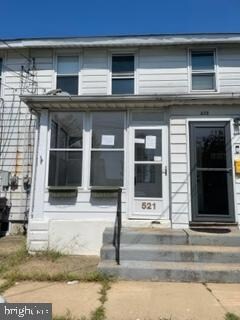 521 Bem St, Riverside, NJ 08075