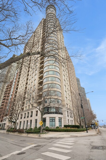 840 N Lake Shore Dr Unit 1001, Chicago, IL 60611