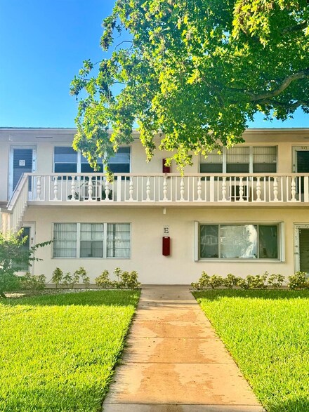 111 Coventry E Unit 111, West Palm Beach, FL 33417