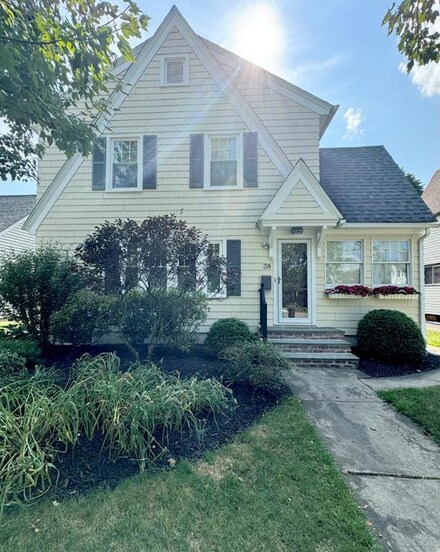 39 Sunnyside Dr, Elmira, NY 14905
