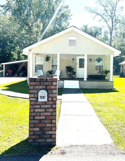 404 Dozier St, Picayune, MS 39466