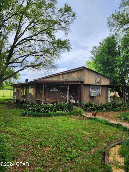 4539 Bartow Rd, Greenwood, FL 32443