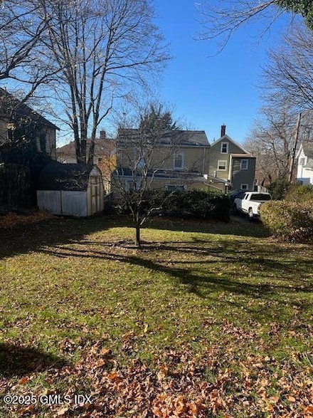 15 Henry St, Greenwich, CT 06830