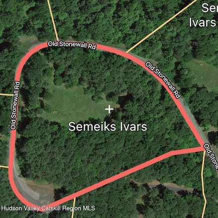 87 Old Stonewall Rd, New Baltimore, NY 12087