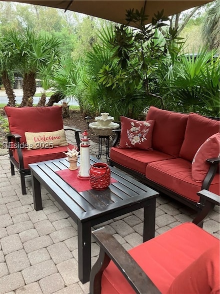 240 Arrow Rd, Hilton Head Island, SC 29928