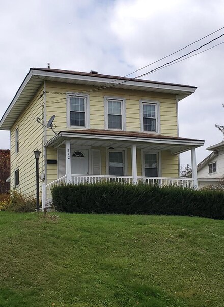 512 4th St, Towanda, PA 18848