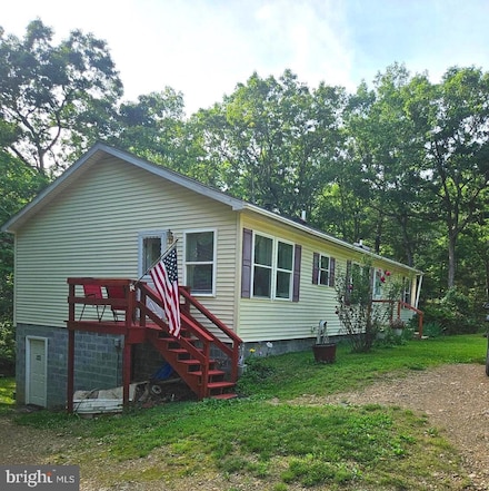 184 Winter Rd, Paw Paw, WV 25434