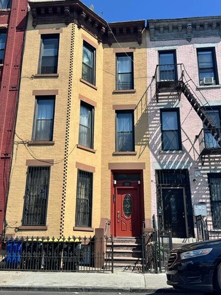 1018 Halsey St Unit HSE, Brooklyn, NY 11207