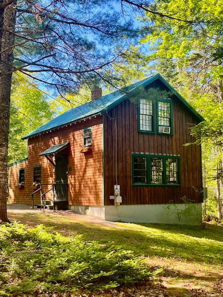 9 Byrnes Rd, Bar Harbor, ME 04609