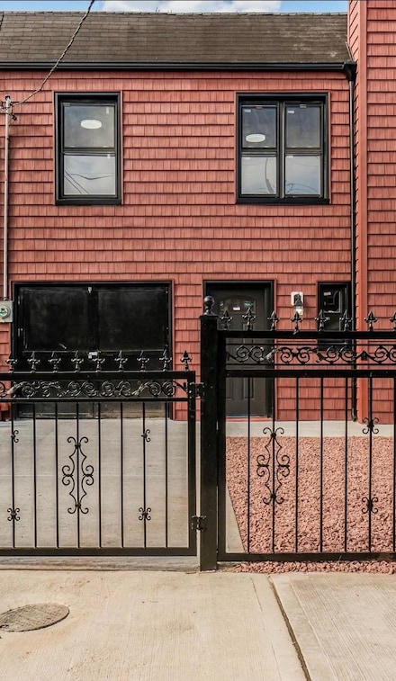 102-20 187th St, Hollis, NY 11423