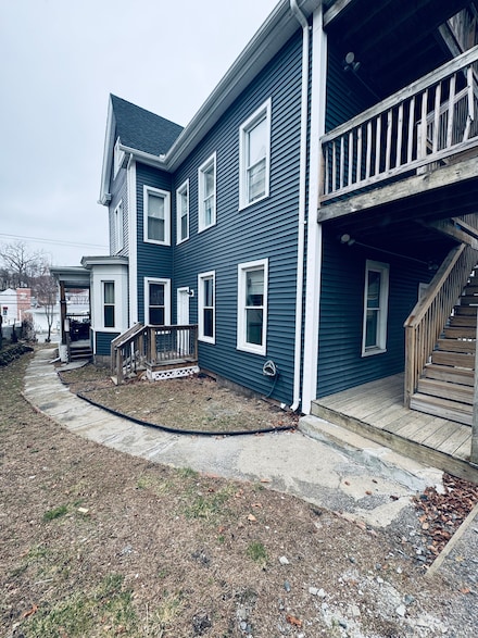 124 Meriden Rd, Waterbury, CT 06705